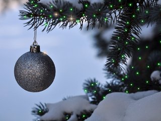 Обои новый год, елка, игрушка, шар, рождество, украшение, гирлянда, new year, tree, toy, ball, christmas, decoration, garland разрешение 2048x1361 Загрузить