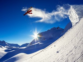 Обои горы, солнце, зима, фото, спорт, экстрим, красиво, позитив, mountains, the sun, winter, photo, sport, extreme, beautiful, positive разрешение 2500x1664 Загрузить