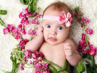 Обои цветы, девочка, ребенок, повязка, младенец, грудной ребёнок, flowers, girl, child, headband, baby разрешение 1920x1280 Загрузить