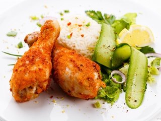 Обои лимон, лук, овощи, курица, рис, огурцы, специи, куриные ножки, lemon, bow, vegetables, chicken, figure, cucumbers, spices, chicken legs разрешение 1920x1280 Загрузить