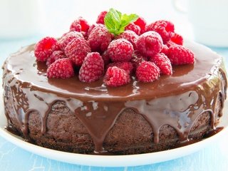 Обои малина, ягоды, шоколад, выпечка, торт, десерт, глазурь, кулич, raspberry, berries, chocolate, cakes, cake, dessert, glaze разрешение 3940x2627 Загрузить
