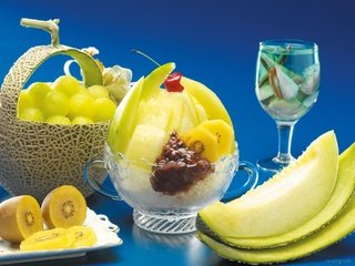 Обои фон, синий, фрукты, бокал, ракушки, киви, десерт, дыня, background, blue, fruit, glass, shell, kiwi, dessert, melon разрешение 1920x1440 Загрузить