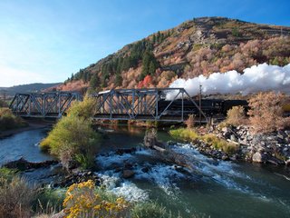 Обои небо, река, гора, мост, дым, паровоз, the sky, river, mountain, bridge, smoke, the engine разрешение 2048x1365 Загрузить