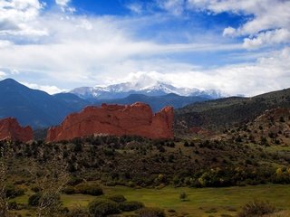 Обои небо, трава, облака, горы, лето, the sky, grass, clouds, mountains, summer разрешение 1920x1200 Загрузить