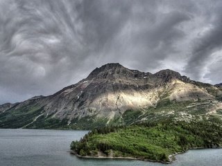 Обои облака, вода, горы, побережье, clouds, water, mountains, coast разрешение 1920x1126 Загрузить