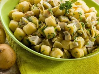 Обои зелень, тарелка, картофель, блюдо, клецки, greens, plate, potatoes, dish, gnocchi разрешение 1920x1120 Загрузить