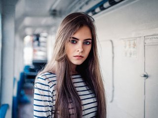 Обои глаза, девушка, настроение, портрет, модель, волосы, eyes, girl, mood, portrait, model, hair разрешение 2048x1367 Загрузить