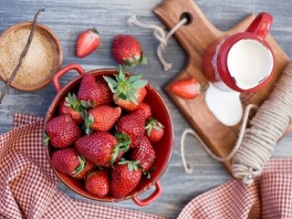 Обои клубника, ягоды, тарелка, strawberry, berries, plate разрешение 2000x1298 Загрузить