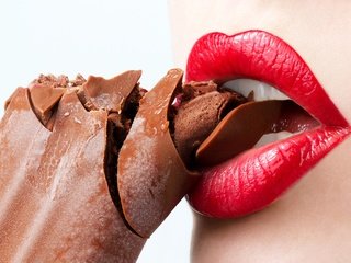 Обои мороженое, губы, шоколад, женщина, помада, ice cream, lips, chocolate, woman, lipstick разрешение 3888x2582 Загрузить