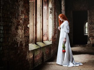 Обои девушка, роза, креатив, старый замок, girl, rose, creative, the old castle разрешение 1920x1200 Загрузить