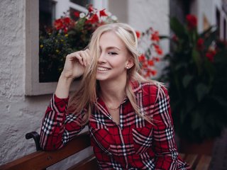 Обои девушка, блондинка, улыбка, рубашка, girl, blonde, smile, shirt разрешение 2262x1414 Загрузить