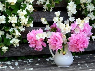 Обои букет, куст, колокольчики, пионы, жасмин, bouquet, bush, bells, peonies, jasmine разрешение 2200x1415 Загрузить