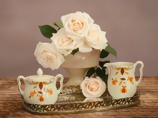 Обои розы, букет, нежность, посуда, натюрморт, поднос, соусники, roses, bouquet, tenderness, dishes, still life, tray, gravy boats разрешение 1920x1230 Загрузить