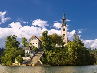 Обои озеро, церковь, остров, словения, бледское озеро, assumption of mary pilgrimage church, церковь вознесения девы марии, блед, lake, church, island, slovenia, lake bled, church of the assumption of the virgin mary, bled разрешение 2048x1357 Загрузить