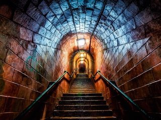 Обои свет, цвета, лестница, туннель, перила, коридор, рампы, light, color, ladder, the tunnel, railings, corridor, ramp разрешение 1920x1080 Загрузить