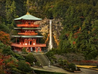 Обои горы, парк, водопад, осень, пагода, япония, здание, ступени, mountains, park, waterfall, autumn, pagoda, japan, the building, stage разрешение 2400x1350 Загрузить