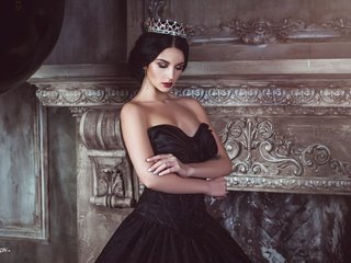 Обои девушка, модель, макияж, корона, черное платье, алла бергер, girl, model, makeup, crown, black dress, alla berger разрешение 2560x1707 Загрузить