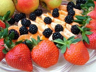 Обои фрукты, клубника, ягоды, яблоко, мандарин, ежевика, fruit, strawberry, berries, apple, mandarin, blackberry разрешение 1920x1252 Загрузить