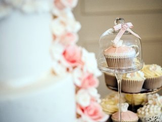 Обои свадьба, украшение, торт, кексы, wedding, decoration, cake, cupcakes разрешение 2560x1672 Загрузить