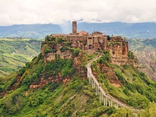 Обои италия, умбрия, civita di bagnoregio, чивита баньореджо, italy, umbria, civita bagnoregio разрешение 4288x2848 Загрузить