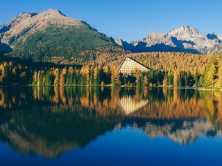 Обои озеро, горы, природа, лес, отражение, пейзаж, осень, aleksandra boguslawska, lake, mountains, nature, forest, reflection, landscape, autumn разрешение 3840x2400 Загрузить