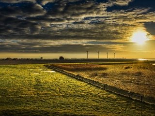 Обои закат, поле, ветряки, ветротурбины, sunset, field, windmills, wind turbine разрешение 2663x1440 Загрузить