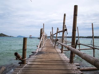 Обои небо, облака, море, горизонт, мост, пирс, океан, milada vigerova, the sky, clouds, sea, horizon, bridge, pierce, the ocean разрешение 5472x3648 Загрузить