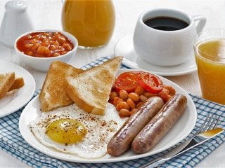 Обои кофе, завтрак, яйцо, сок, сосиски, яичница, тосты, фасоль, coffee, breakfast, egg, juice, sausage, scrambled eggs, toast, beans разрешение 1920x1281 Загрузить