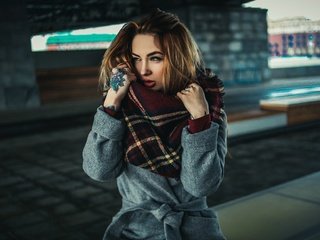 Обои девушка, портрет, взгляд, тату, волосы, girl, portrait, look, tattoo, hair разрешение 2048x1237 Загрузить