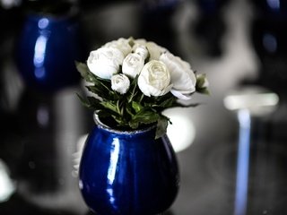 Обои цветы, розы, букет, белые, ваза, flowers, roses, bouquet, white, vase разрешение 1920x1282 Загрузить