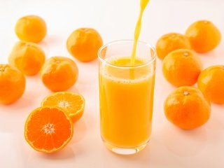 Обои фрукты, стакан, мандарины, цитрусы, сок, fruit, glass, tangerines, citrus, juice разрешение 5000x3327 Загрузить