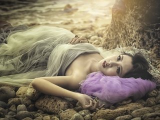 Обои камни, девушка, настроение, платье, брюнетка, модель, азиатка, stones, girl, mood, dress, brunette, model, asian разрешение 2048x1365 Загрузить