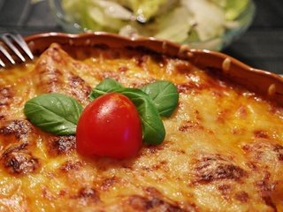 Обои сыр, выпечка, томаты, блюдо, лапша, лазанья, cheese, cakes, tomatoes, dish, noodles, lasagna разрешение 5472x3080 Загрузить