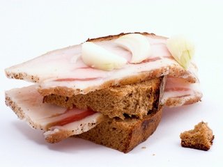 Обои фон, бутерброд, лук, хлеб, сало, background, sandwich, bow, bread, fat разрешение 1920x1440 Загрузить