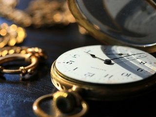 Обои часы, цепочка, циферблат, карманные часы, watch, chain, dial, pocket watch разрешение 2048x1365 Загрузить