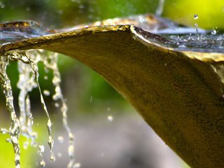 Обои вода, макро, капли, брызги, фонтан, капли воды, water, macro, drops, squirt, fountain, water drops разрешение 1920x1080 Загрузить