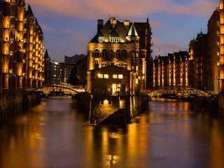 Обои ночь, огни, город, германия, гамбург, lena held, night, lights, the city, germany, hamburg разрешение 5472x3648 Загрузить