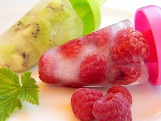 Обои малина, фрукты, ягоды, киви, фруктовый лед, raspberry, fruit, berries, kiwi, fruit ice разрешение 1920x1440 Загрузить