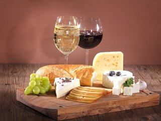 Обои виноград, хлеб, вино, бокалы, оливки, grapes, bread, wine, glasses, olives разрешение 5616x3744 Загрузить