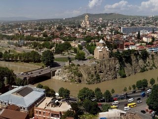 Обои река, панорама, город, грузия, тбилиси, городской пейзаж, river, panorama, the city, georgia, tbilisi, the urban landscape разрешение 3440x1440 Загрузить