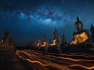 Обои ночь, звезды, будда, статуи, таиланд, млечный путь, буддизм, night, stars, buddha, statues, thailand, the milky way, buddhism разрешение 2048x1161 Загрузить