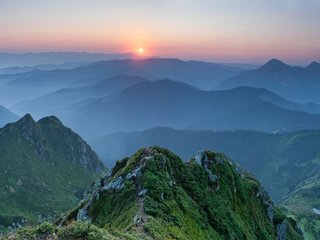 Обои горы, природа, лес, закат, пейзаж, туман, украина, mountains, nature, forest, sunset, landscape, fog, ukraine разрешение 2560x1600 Загрузить