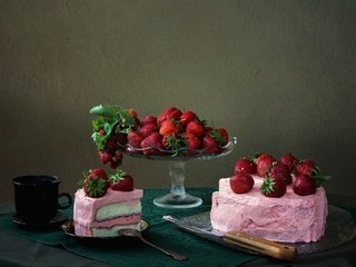 Обои цветы, клубника, торт, натюрморт, flowers, strawberry, cake, still life разрешение 1920x1080 Загрузить