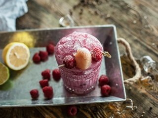 Обои малина, лёд, лимон, ягоды, вкусно, сок, цитрусовые, raspberry, ice, lemon, berries, delicious, juice, citrus разрешение 2500x1636 Загрузить