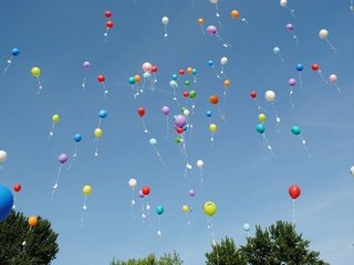 Обои небо, шары, разноцветные, воздушные шары, праздник, воздушные шарики, the sky, balls, colorful, balloons, holiday разрешение 3872x2592 Загрузить
