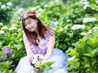 Обои цветы, природа, девушка, улыбка, азиатка, flowers, nature, girl, smile, asian разрешение 2048x1288 Загрузить