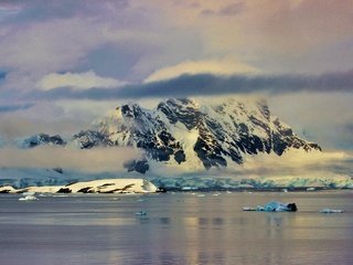 Обои вода, горы, природа, отражение, лёд, антарктида, water, mountains, nature, reflection, ice, antarctica разрешение 4637x3228 Загрузить