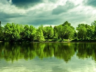 Обои небо, облака, деревья, озеро, отражение, the sky, clouds, trees, lake, reflection разрешение 1920x1080 Загрузить