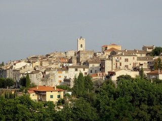 Обои башня, дома, франция, прованс, ванс, tower, home, france, provence, vance разрешение 2048x1152 Загрузить