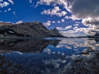 Обои облака, горы, отражение, норвегия, лофотенские, clouds, mountains, reflection, norway, lofoten разрешение 2048x1233 Загрузить